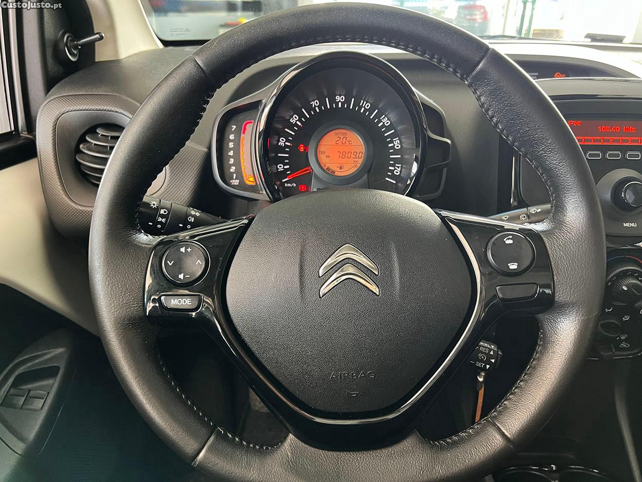 Citroën C1 1.0 VTi Feel S&S — fotografia 12