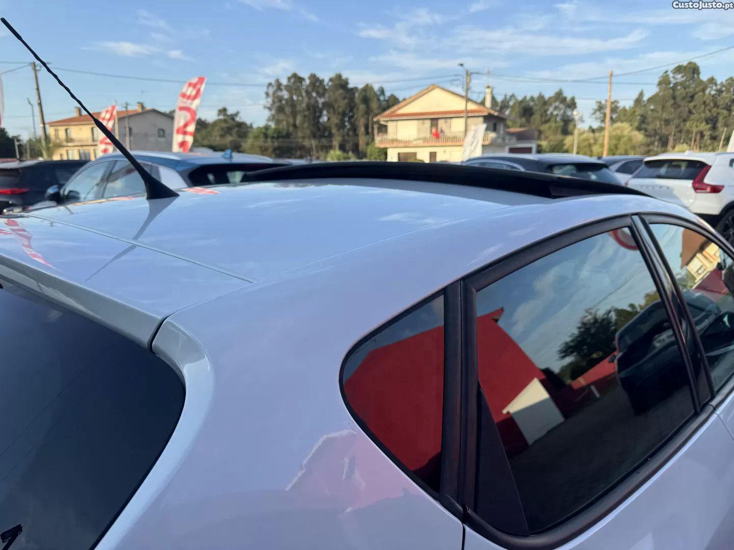 SEAT Ibiza 1.6 tdi fr — fotografia 4