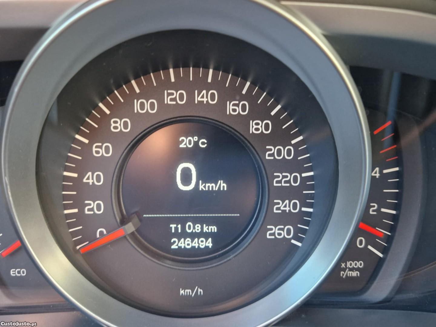 Volvo V40 1.6 D2 Momentum Eco — fotografia 9