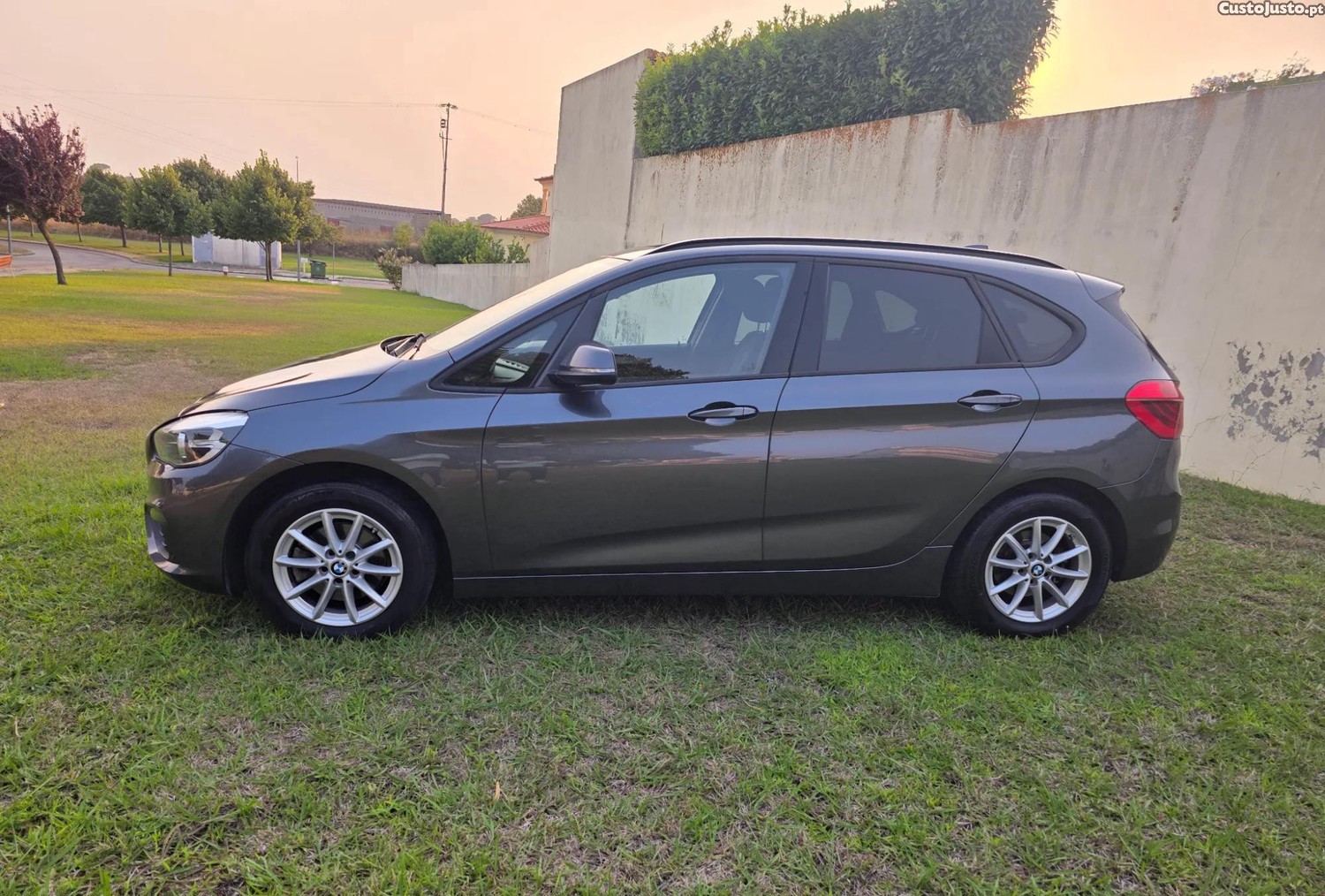 BMW 216 Active Tourer d Line Luxury — fotografia 8