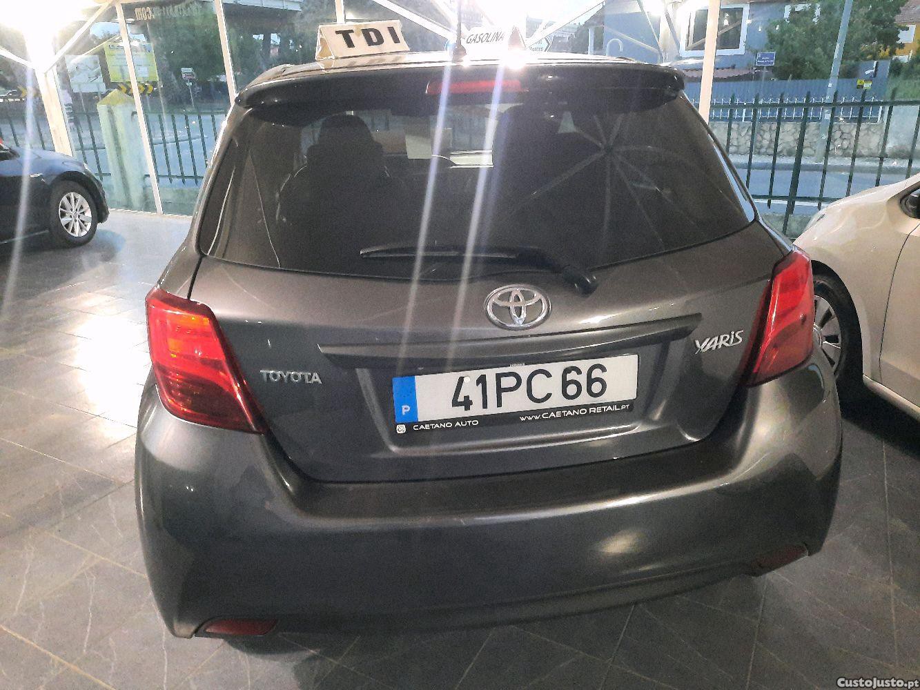 Toyota Yaris 1.4 D4D — fotografia 7
