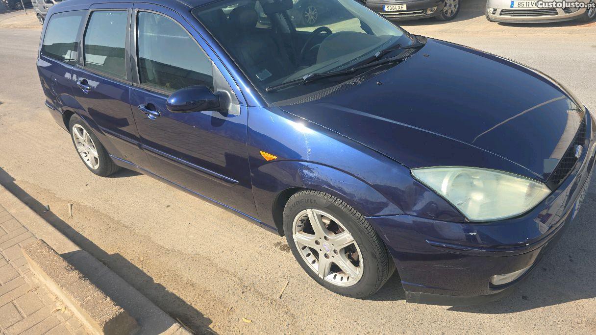 Ford Focus Cinco portas — fotografia 8