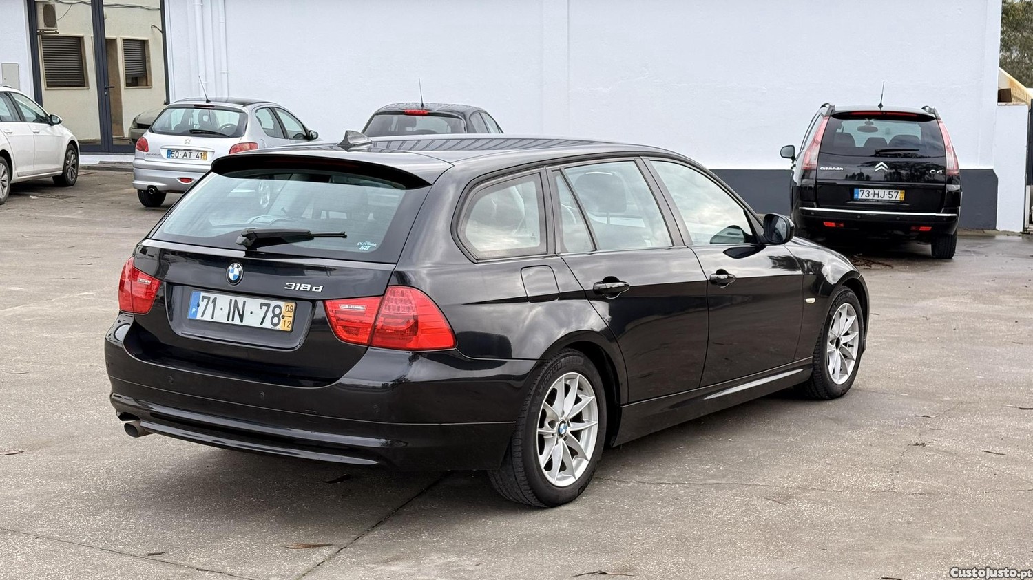 BMW 318 D Touring de 2009 — fotografia 10