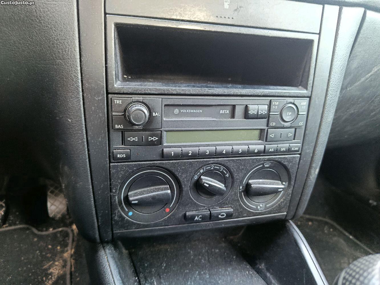Volkswagen Golf 1.4 — fotografia 4