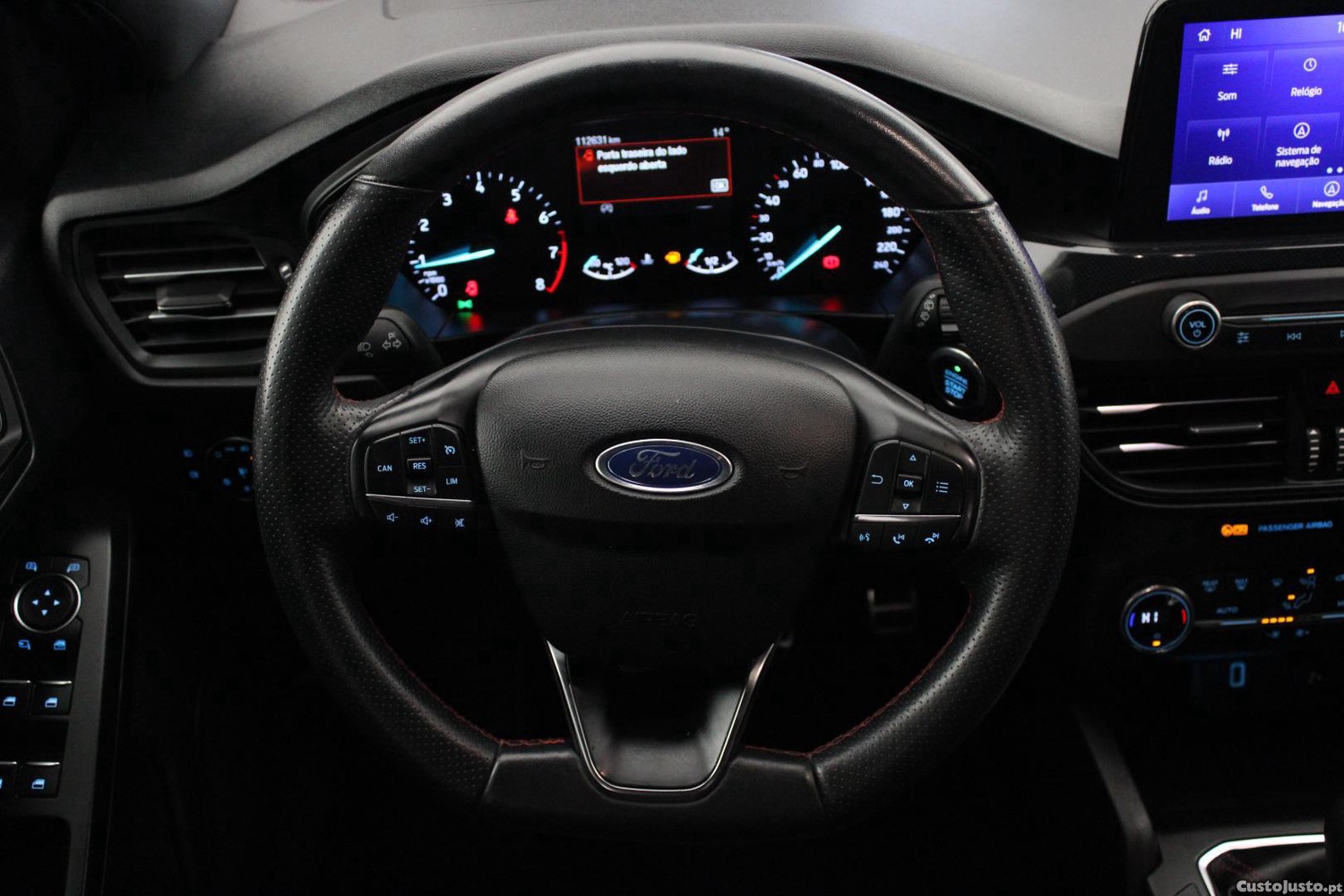 Ford Focus 1.0 ECOBOOST ST-LINE — fotografia 28
