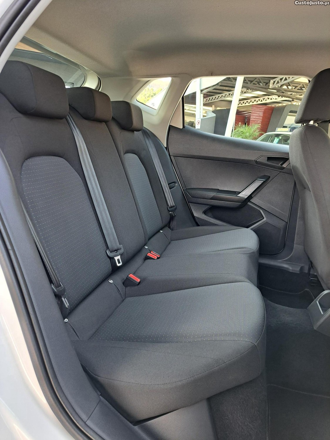 SEAT Ibiza 1.0 TSI Style Plus DSG — fotografia 9