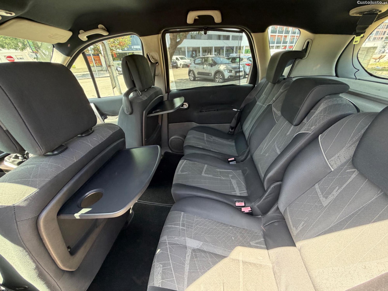 Renault Scénic 1.5 DCI DYNAMIQUE — fotografia 9