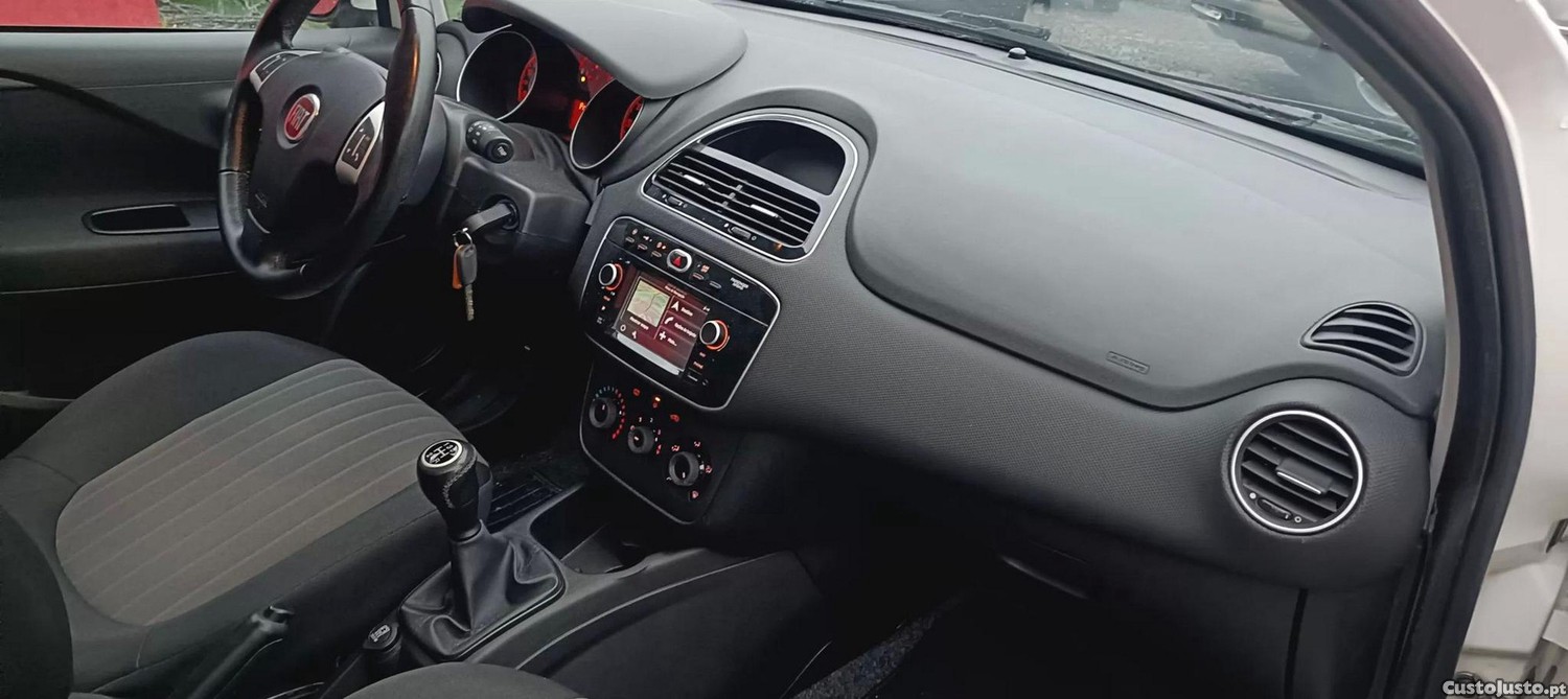 Fiat Punto 1.3 m-jet easy s&s — fotografia 9