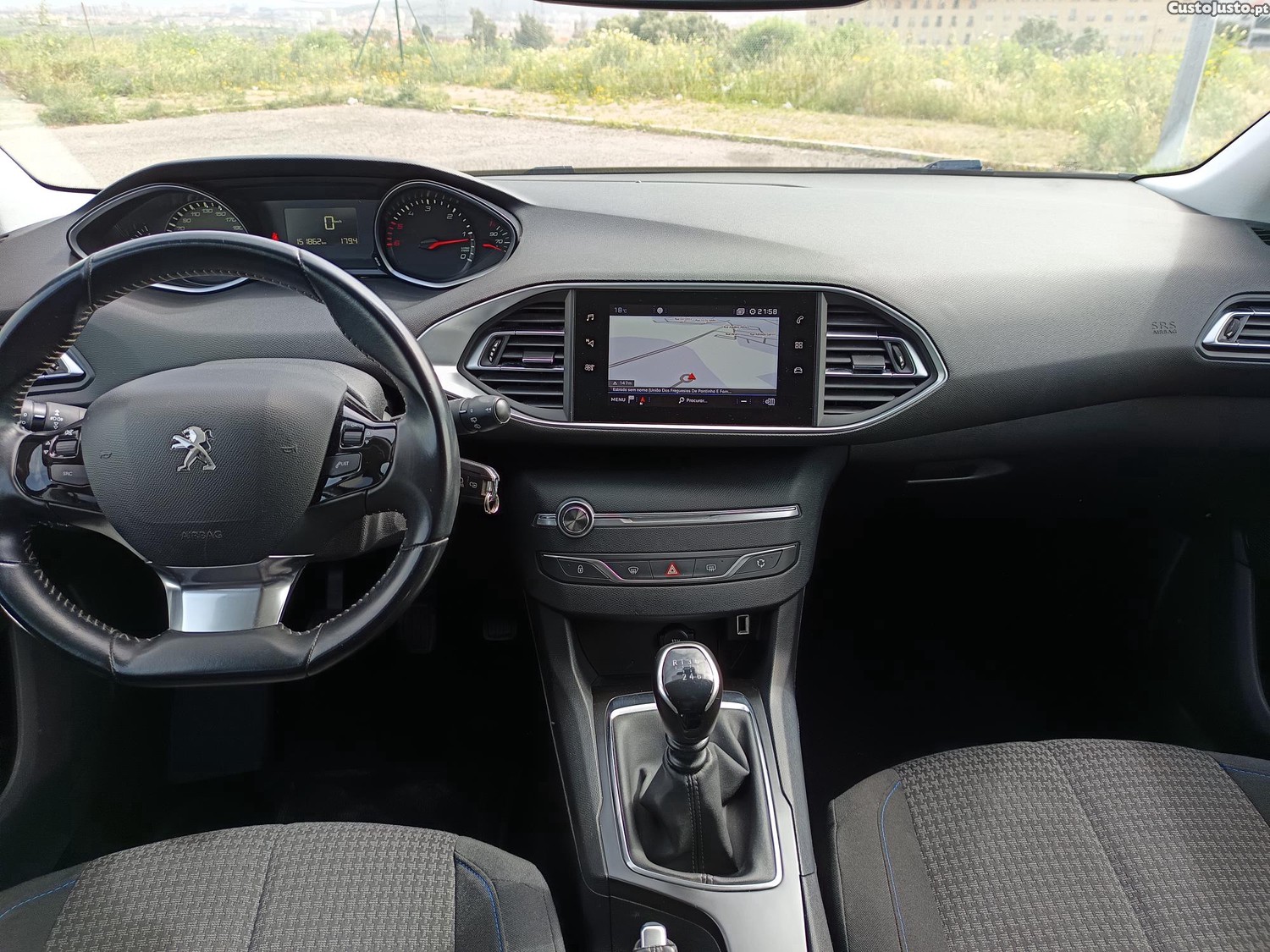 Peugeot 308 Style — fotografia 5