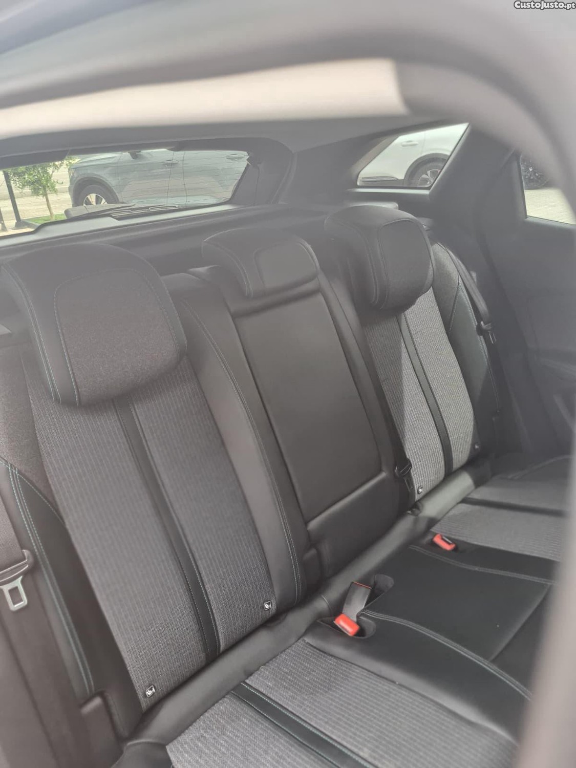 Peugeot 3008 1.6 Hybrid4 GT Line e-EAT8 — fotografia 7