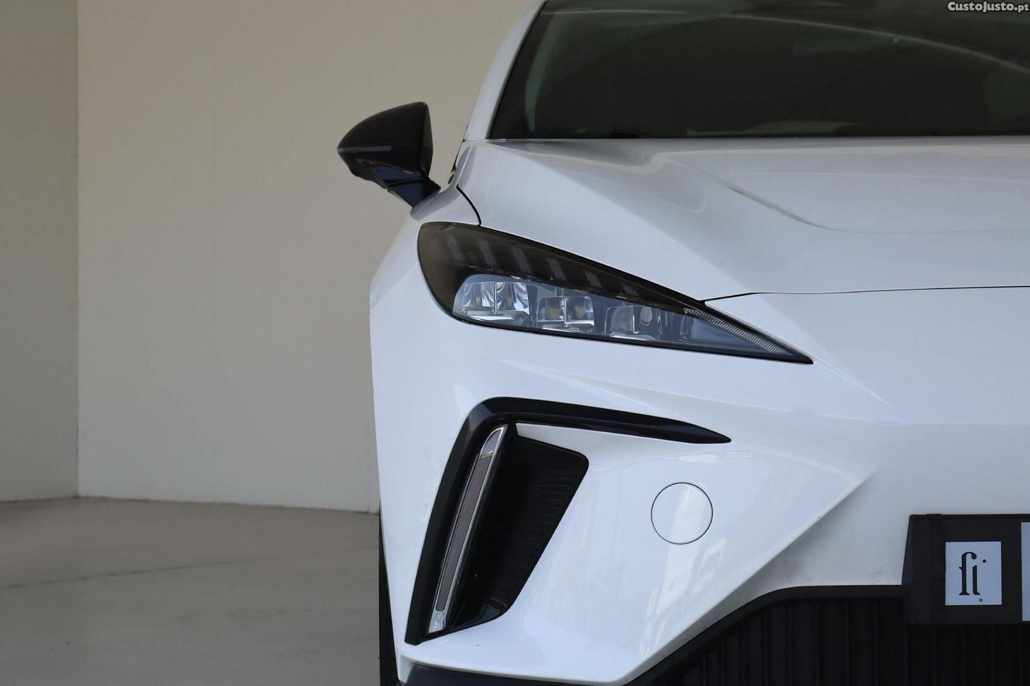 MG  64 kWh Luxury - 24 foto 3