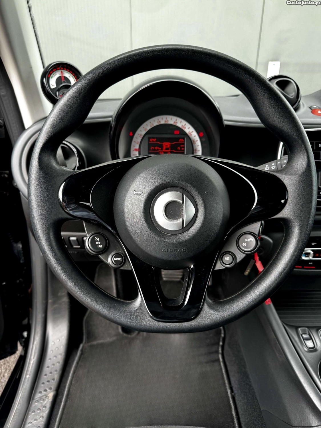 Smart Fortwo Coupé EQ — fotografia 9