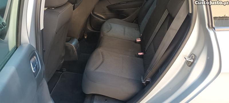 Peugeot 308 SW 1.6 HDI c/ 125000 kms — fotografia 5