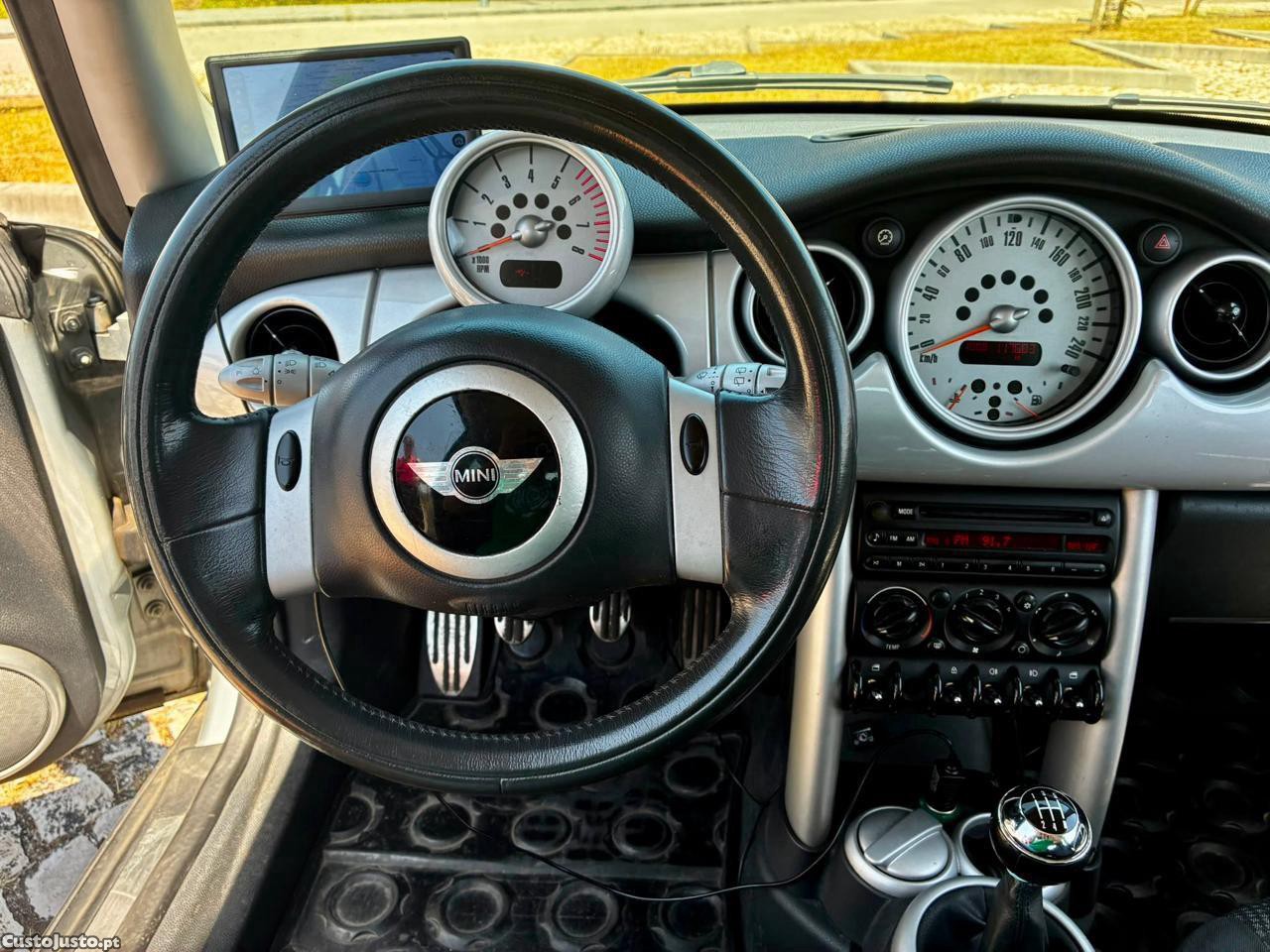 MINI Cooper Mini r50 — fotografia 4