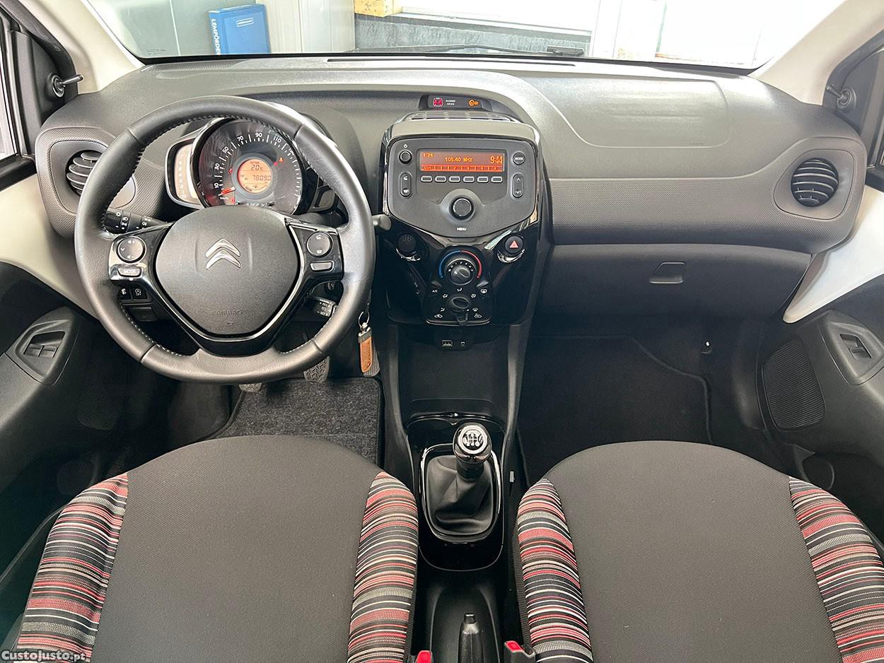 Citroën C1 1.0 VTi Feel S&S — fotografia 10