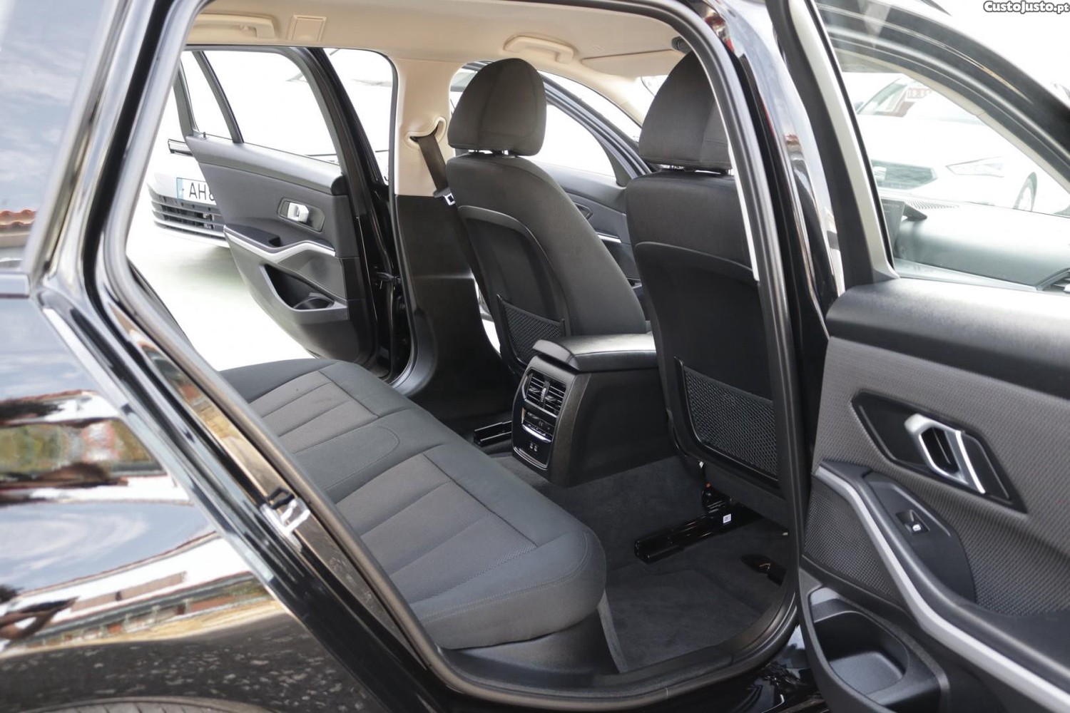 BMW 318 d Touring Auto 150cv — fotografia 35