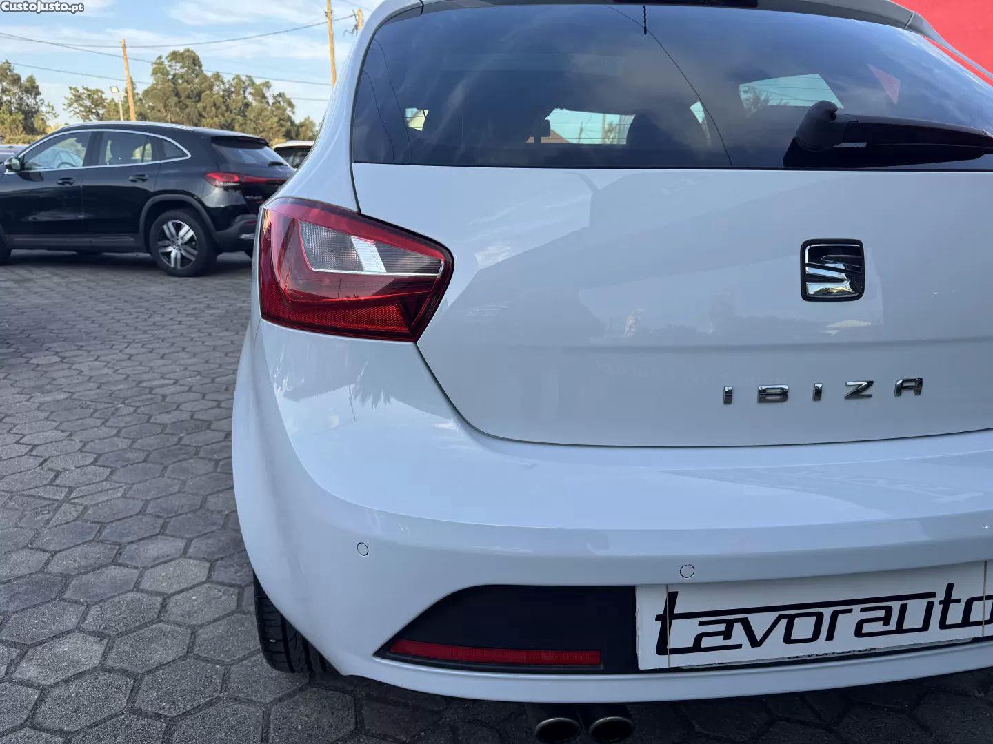 SEAT Ibiza 1.6 tdi fr — fotografia 2