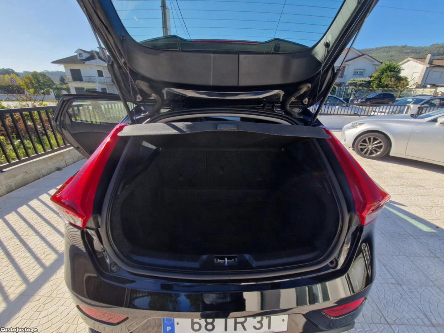 Volvo V40 1.6 D2 Momentum Eco — fotografia 5