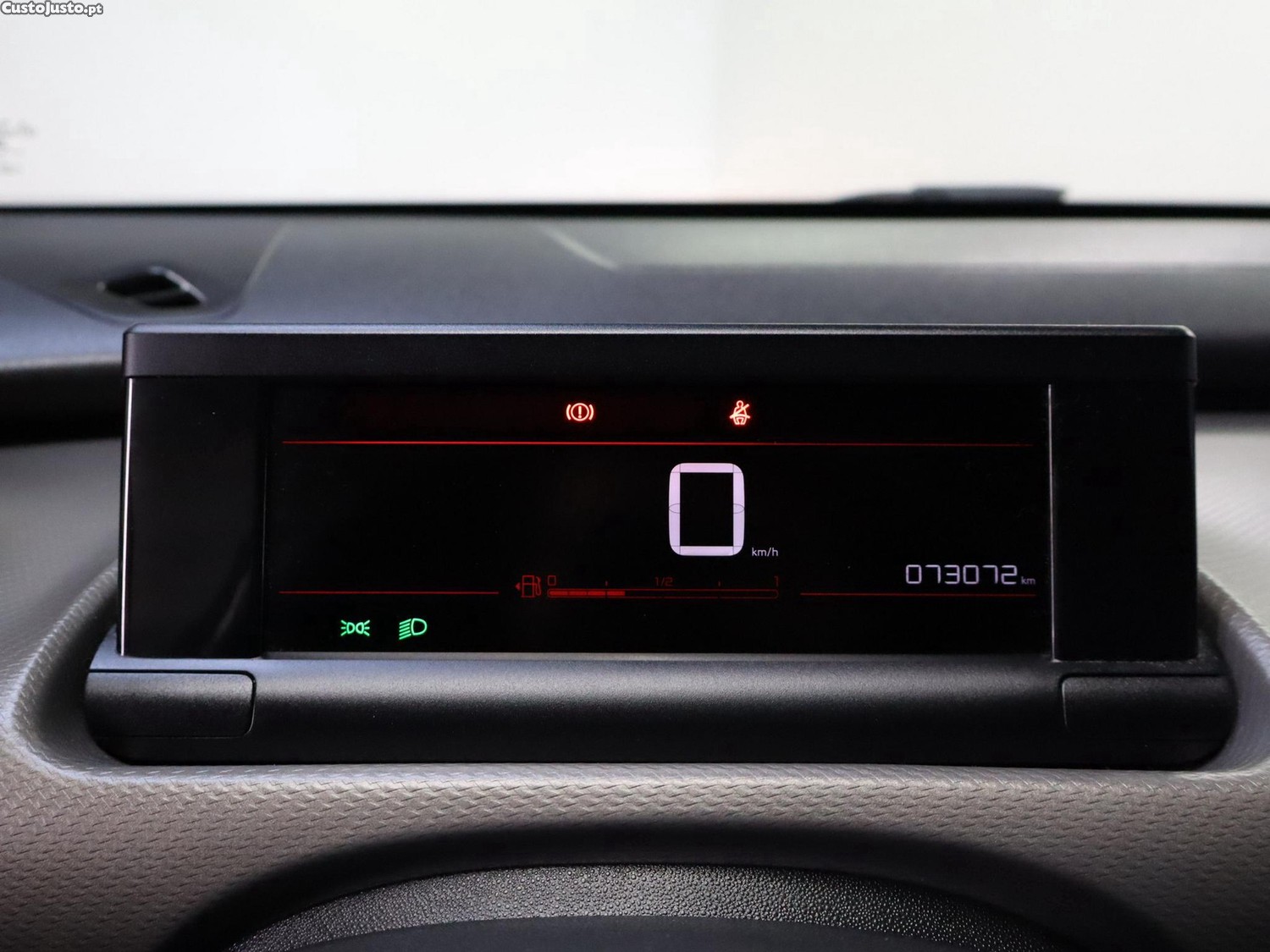 Citroën C4 Cactus 1.5 BlueHDi Shine — fotografia 8