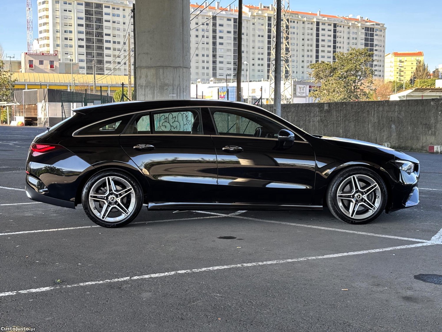 Mercedes-Benz CLA 220 d AMG Line Premium 2023 | 8G-Tronic | 190 CV | 9.000 Km | Garantia Mercedes | Full Extras — fotografia 6