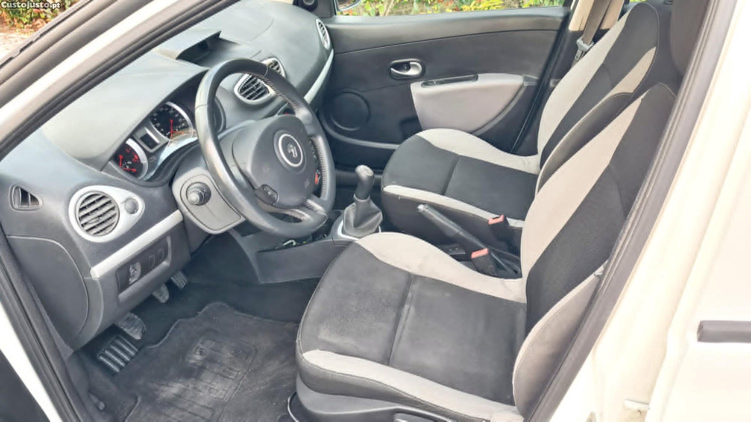 Renault Clio 1.5 DCI — fotografia 4