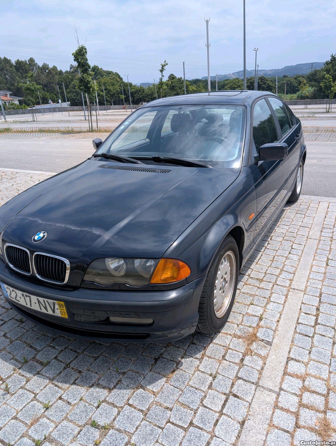 BMW 320 D — fotografia 10