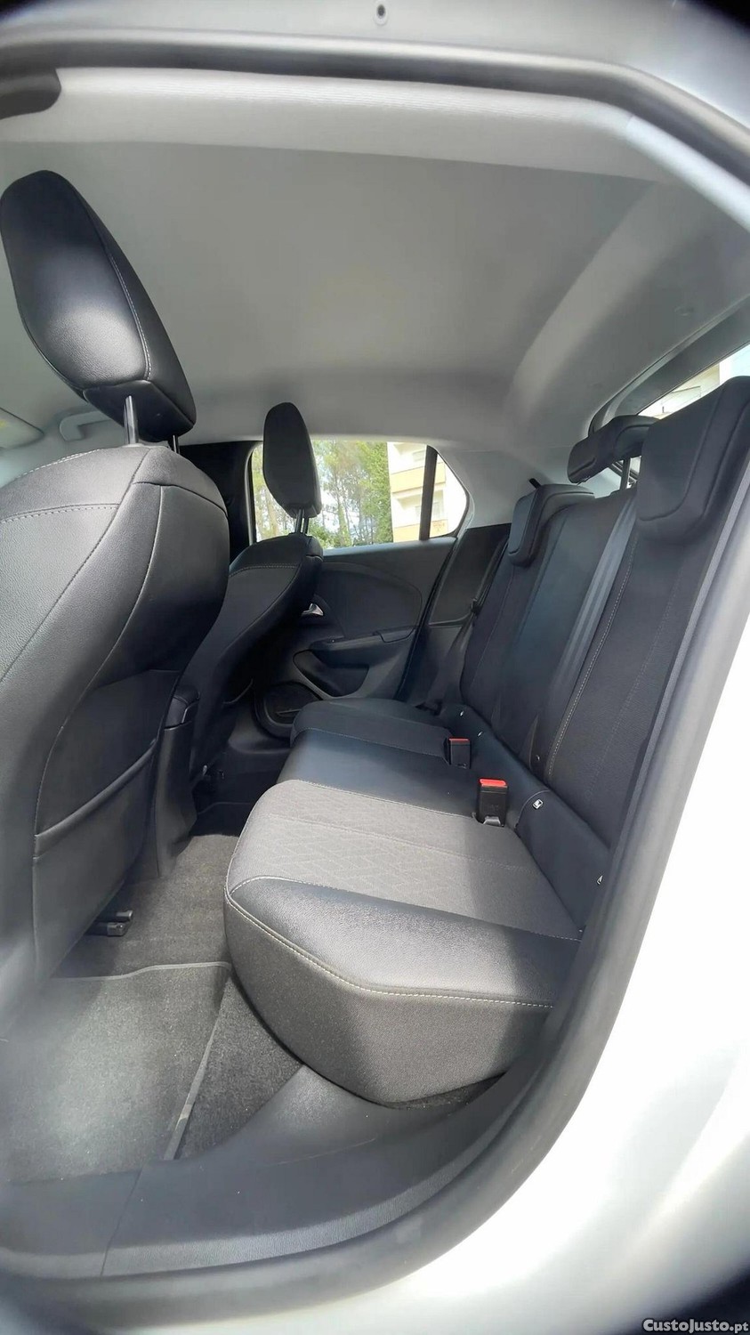 Opel Corsa 1.2 T — fotografia 2