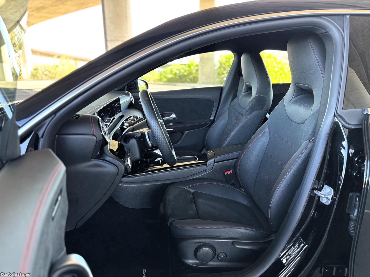 Mercedes-Benz CLA 220 d AMG Line Premium 2023 | 8G-Tronic | 190 CV | 9.000 Km | Garantia Mercedes | Full Extras — fotografia 2