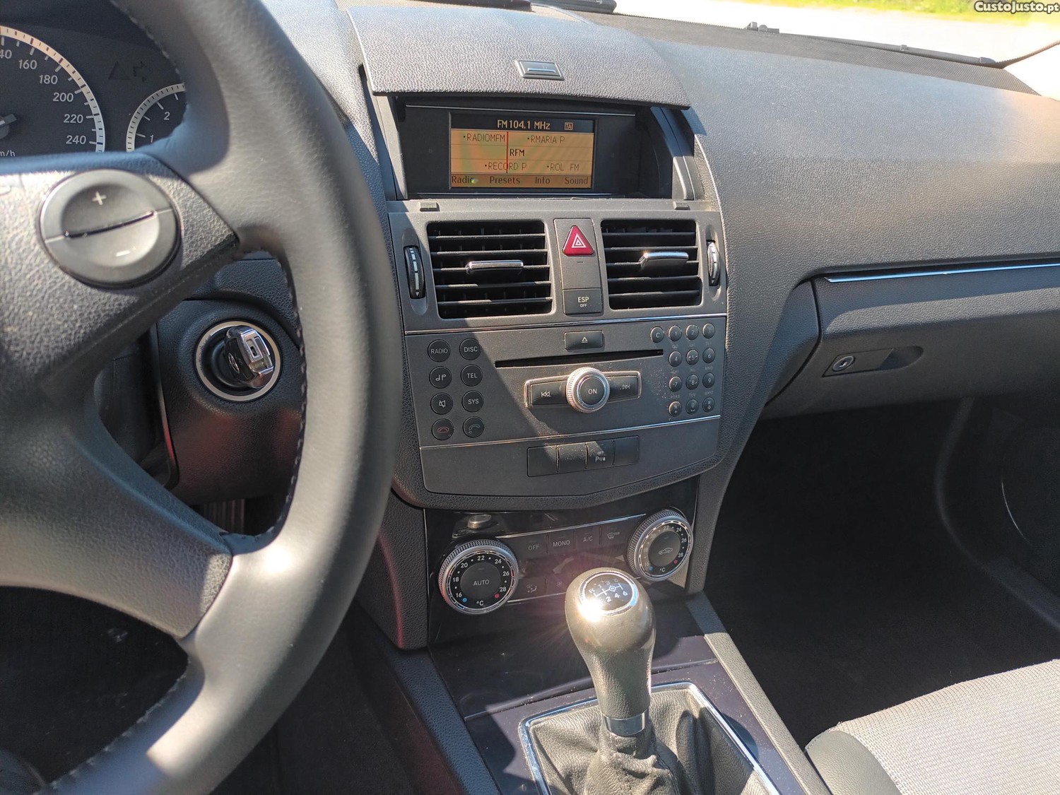 Mercedes-Benz C 200 200 Cdi — fotografia 10