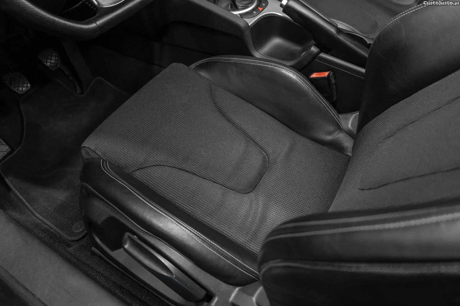 Audi TT 2.0 TFSI S-line — fotografia 5