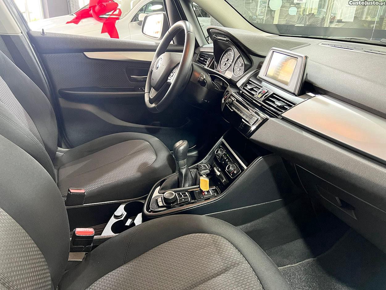 BMW 214 Active Tourer d Advantage — fotografia 11