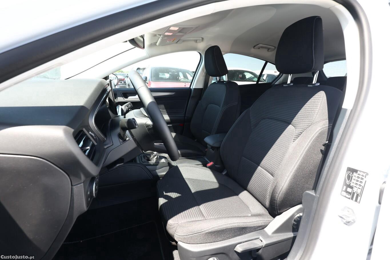 Ford Focus 1.0 EcoBoost S&S TITANIUM X — fotografia 5