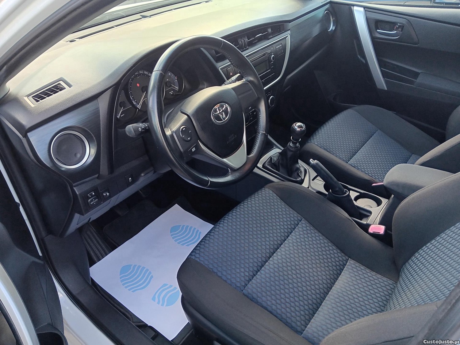 Toyota Auris Touring Sports 1.33 VVT-i 100cv - 14 — photo 5