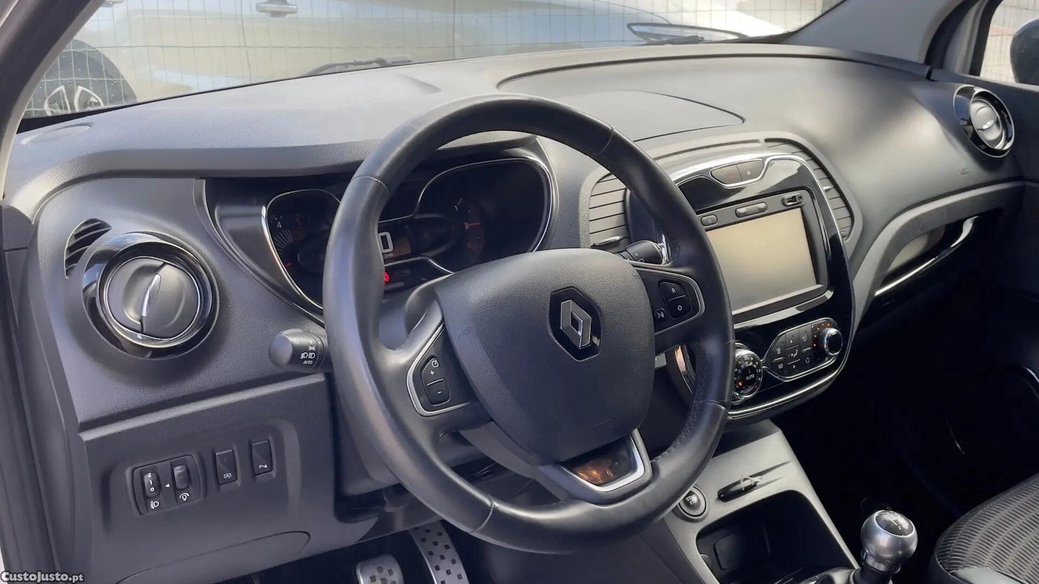 Renault Captur 1.5 dCi Exclusive — fotografia 6