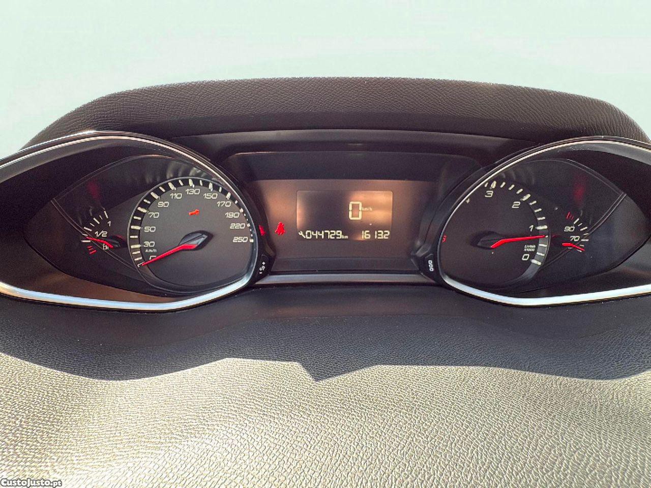 Peugeot 308 SW 1.5 BlueHDi Style — fotografia 7