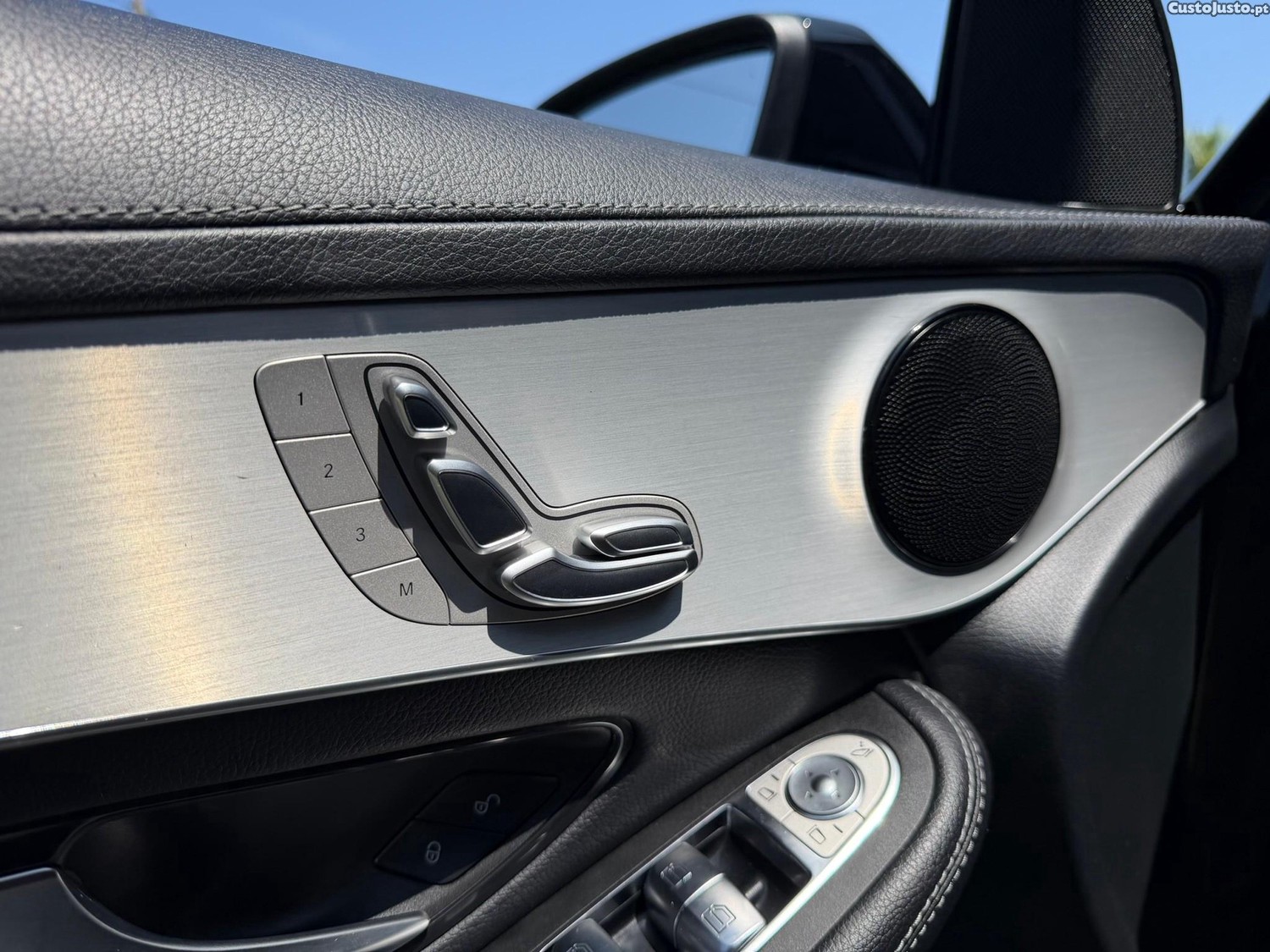 Mercedes-Benz GLC 300 de 4Matic — fotografia 14