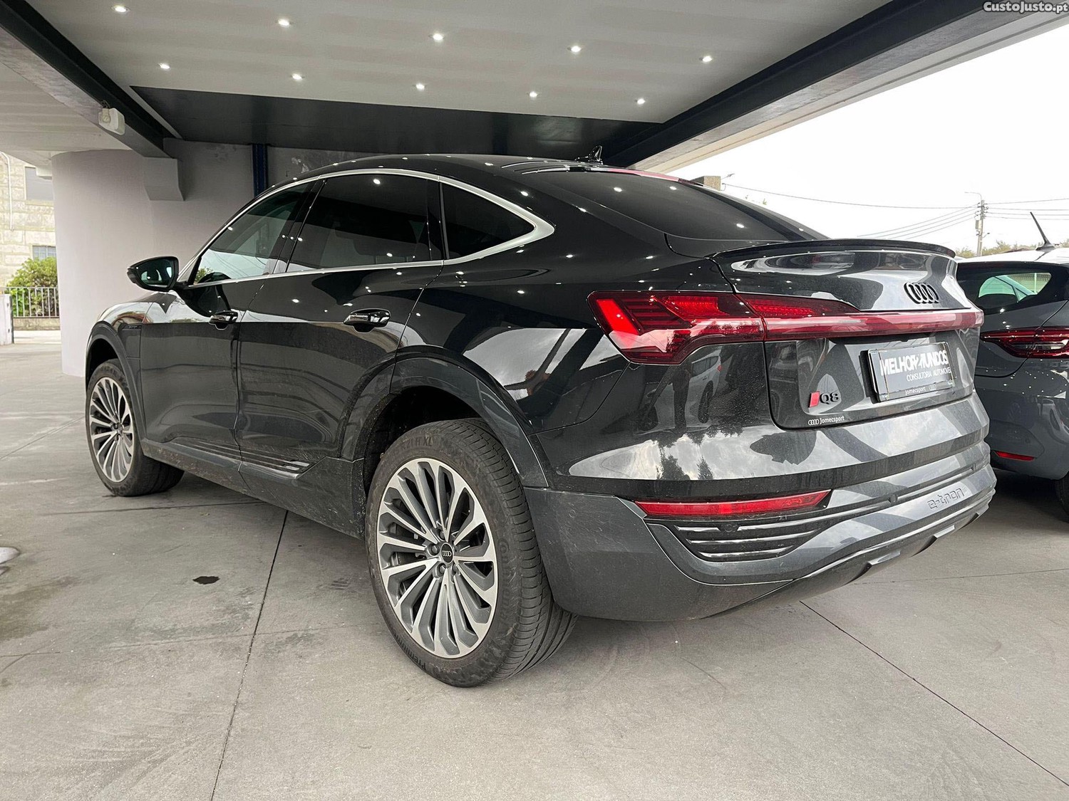 Audi Q8 e-Tron Sportback 55 quattro S line — fotografia 13