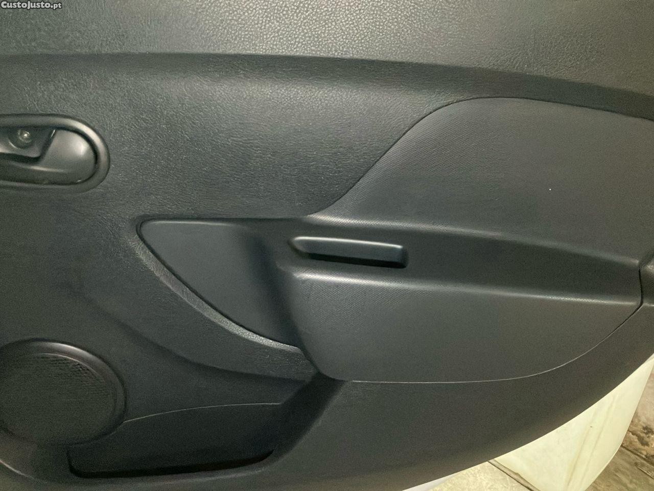 Dacia Sandero 0.9 TCe — fotografia 3