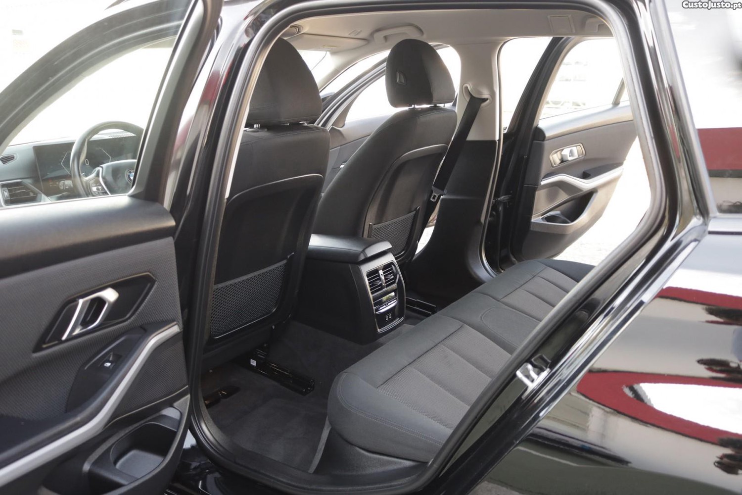 BMW 318 d Touring Auto 150cv — fotografia 34