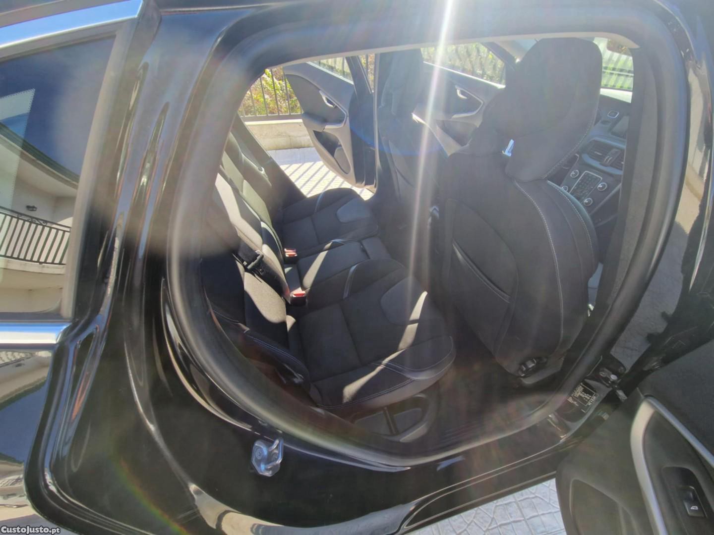 Volvo V40 1.6 D2 Momentum Eco — fotografia 3