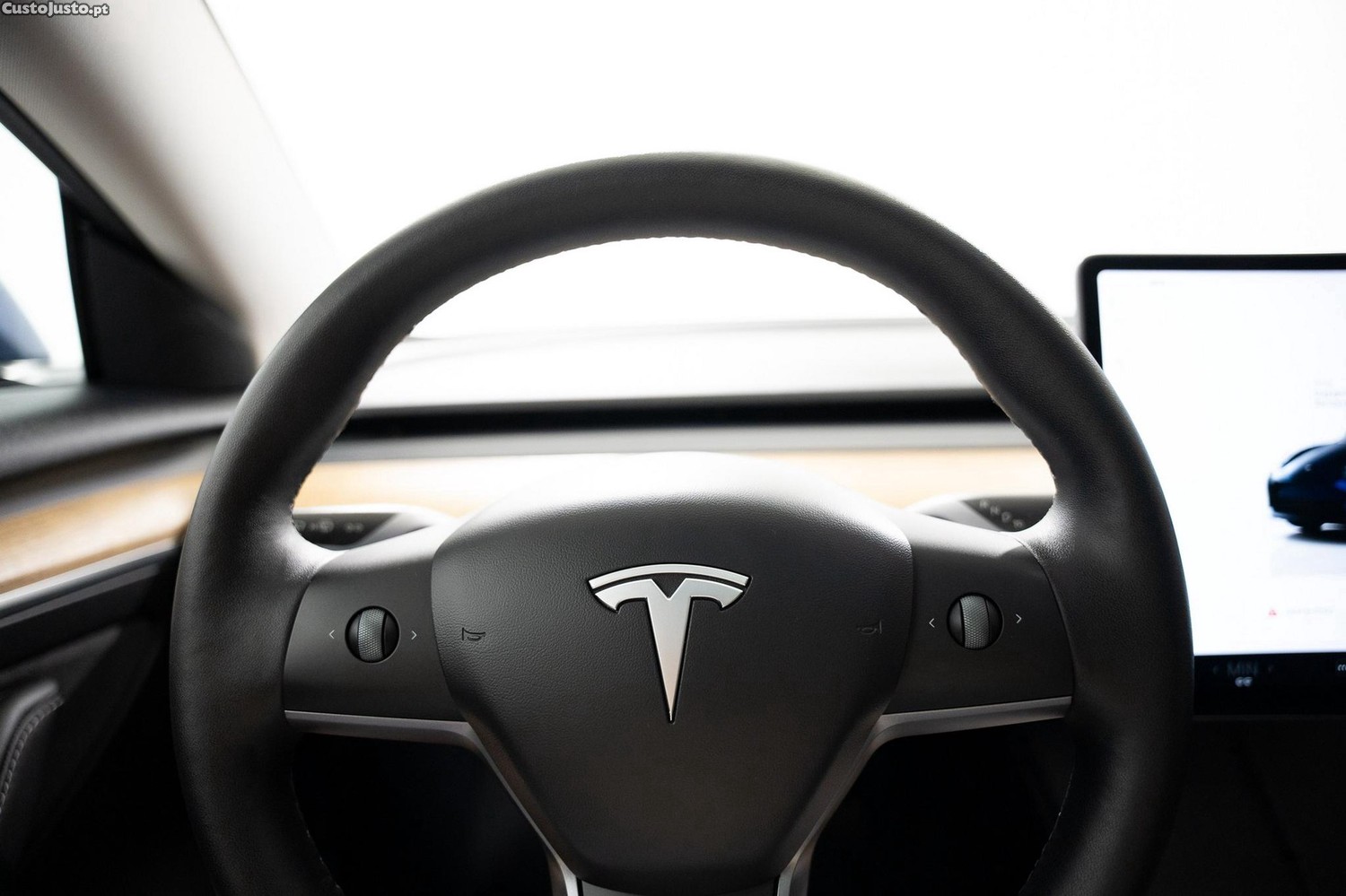 Tesla Model 3 Long-Range Dual Motor AWD — fotografia 9