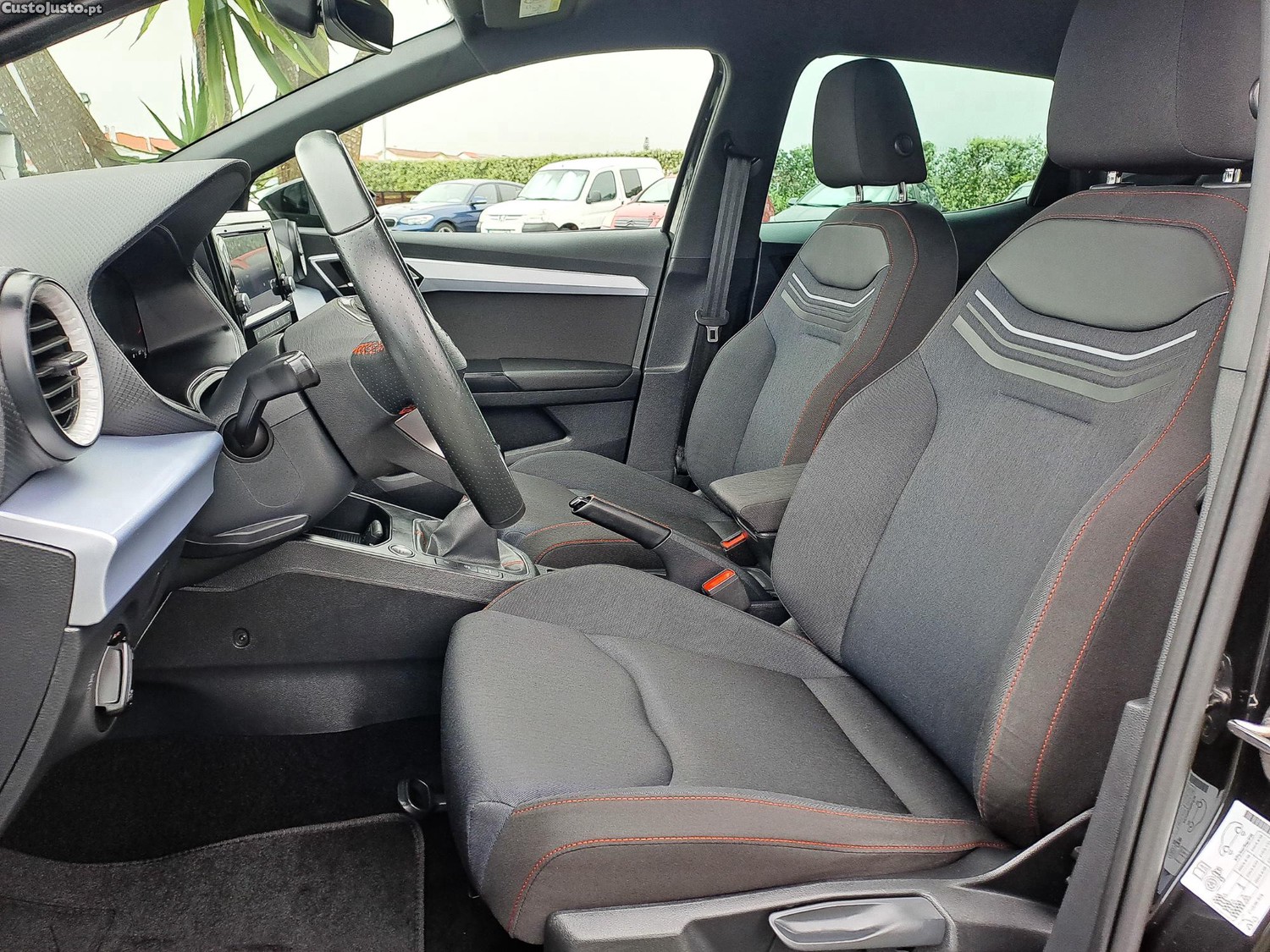SEAT Ibiza FR 1.0TSI 95CV GASOLINA 2024 — fotografia 3