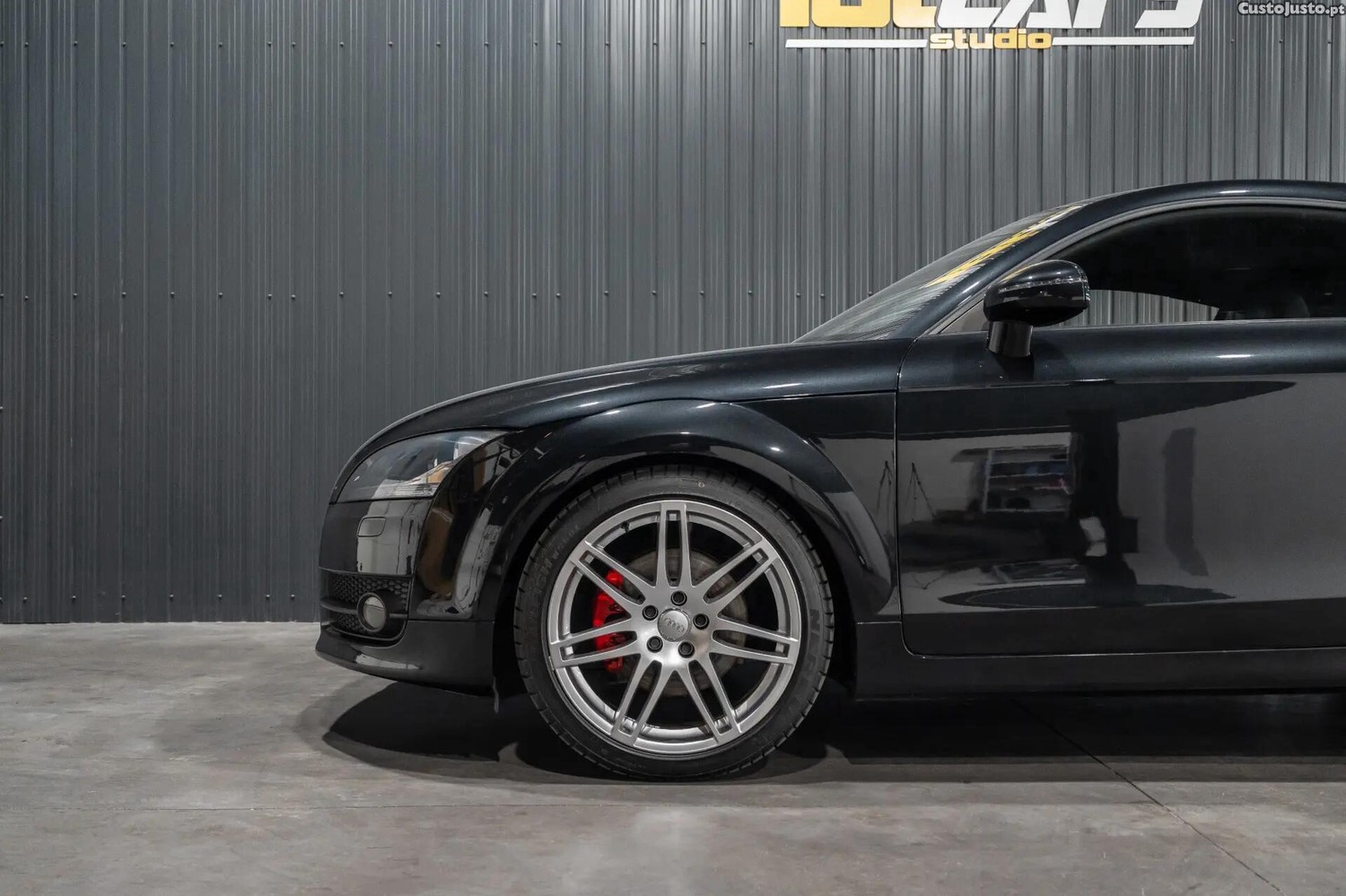 Audi TT 2.0 TFSI S-line — fotografia 2