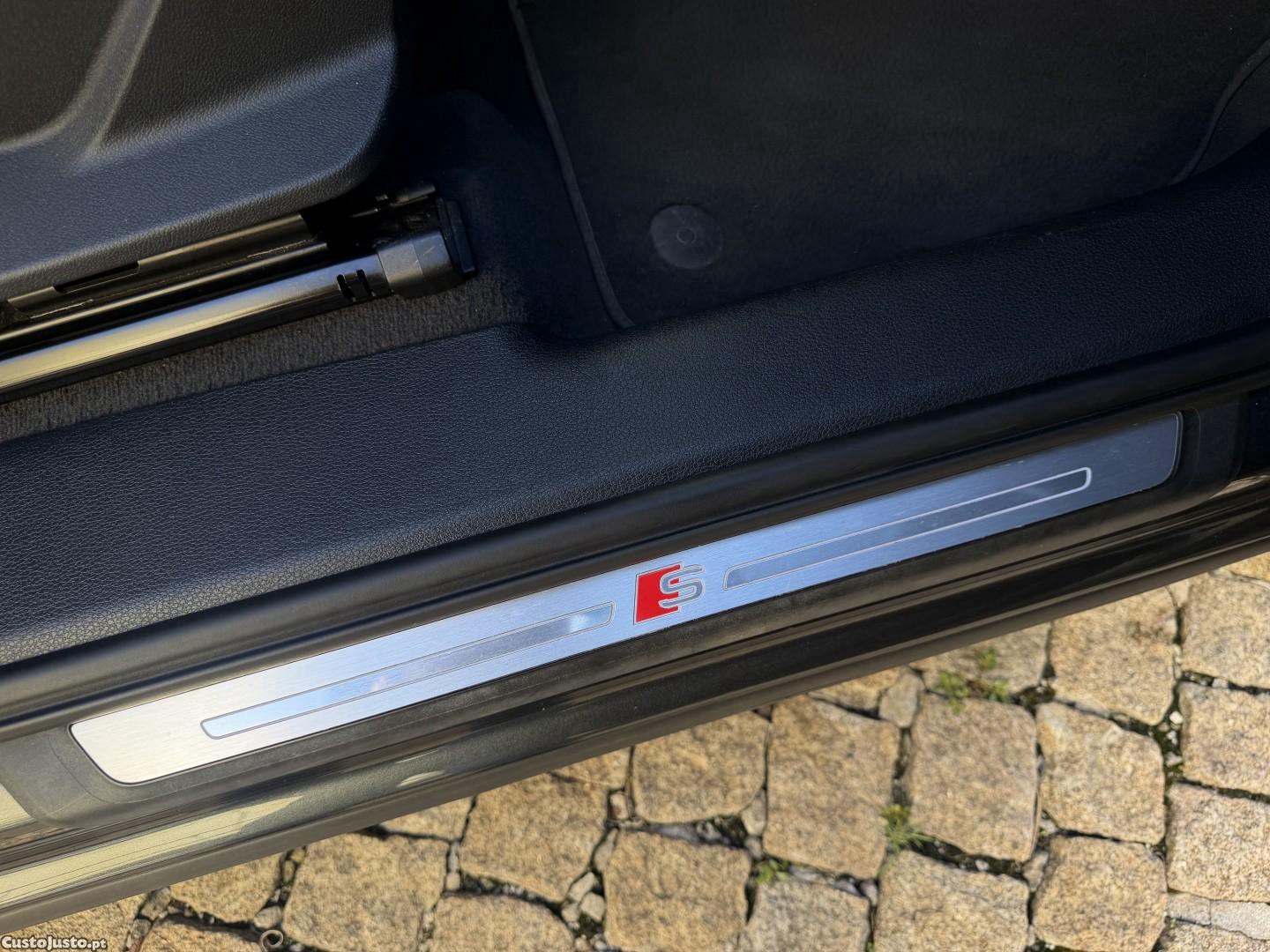 Audi Q3 45 TFSIe S line S tronic — fotografia 10