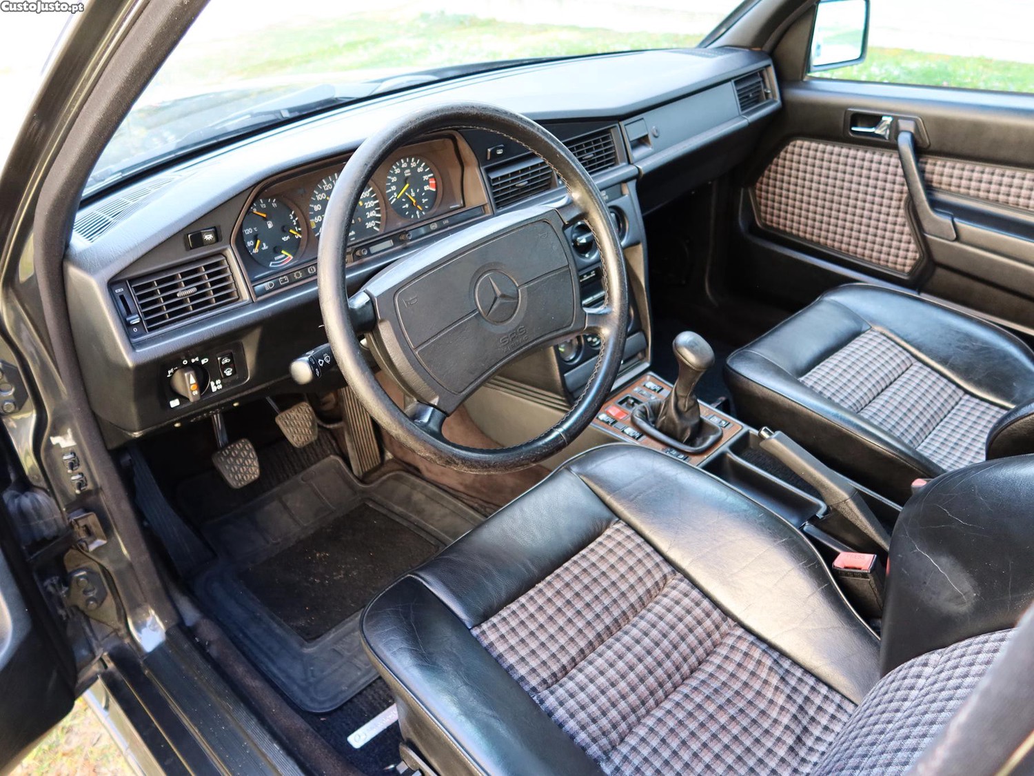 Mercedes-Benz 190 E 2.5-16 Evolution — fotografia 11
