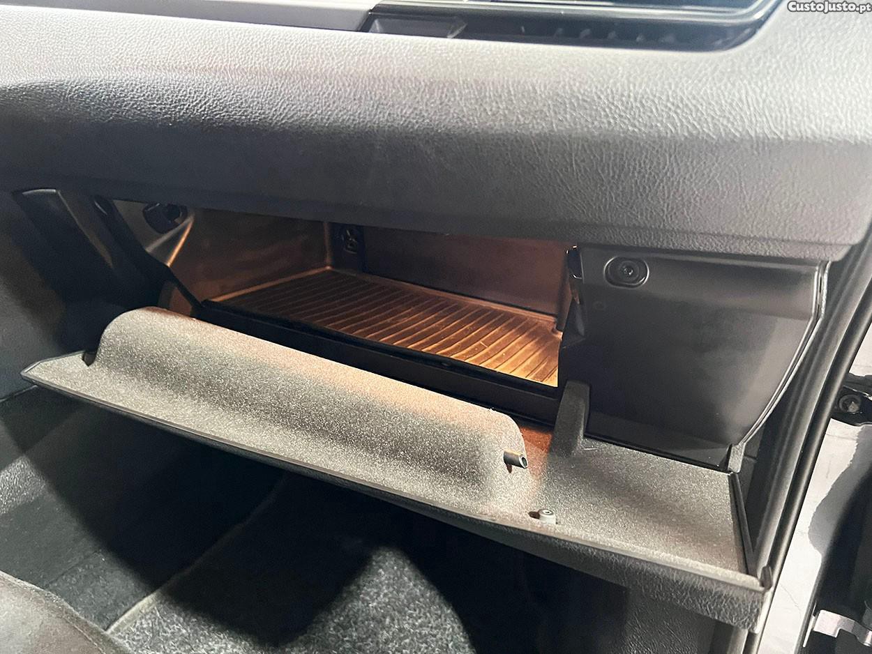 BMW 214 Active Tourer d Advantage — fotografia 3
