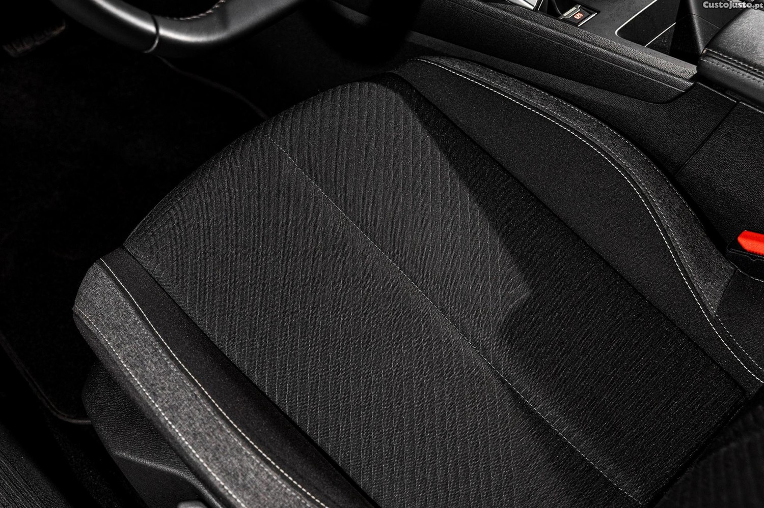Peugeot 308 1.6 Hybrid Active Pack e-EAT8 — fotografia 11