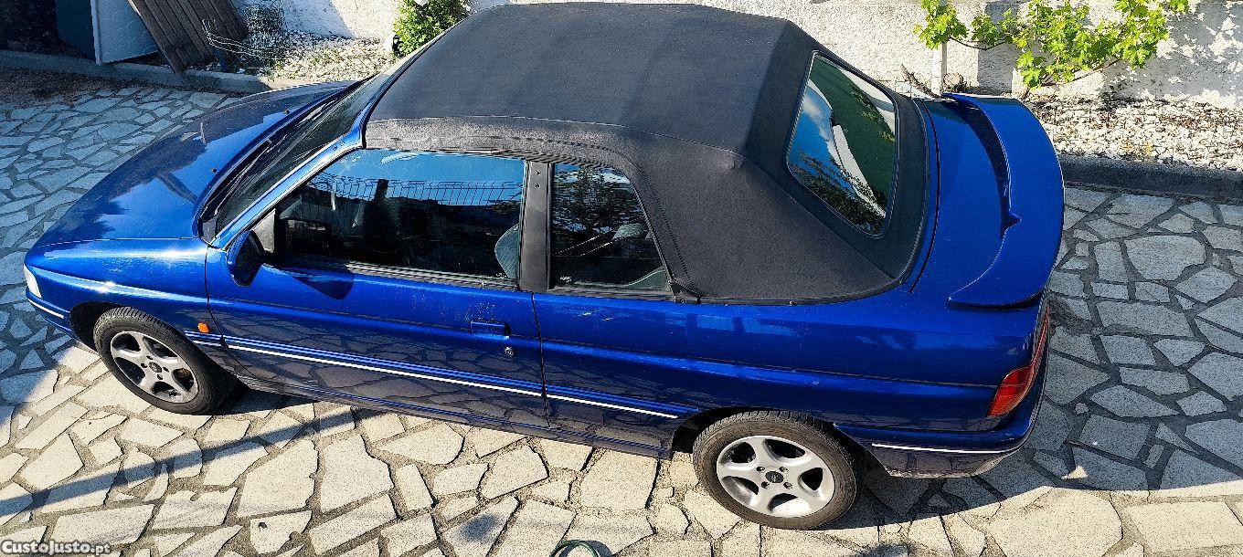 Ford Escort Cabrio 1.6 — fotografia 3