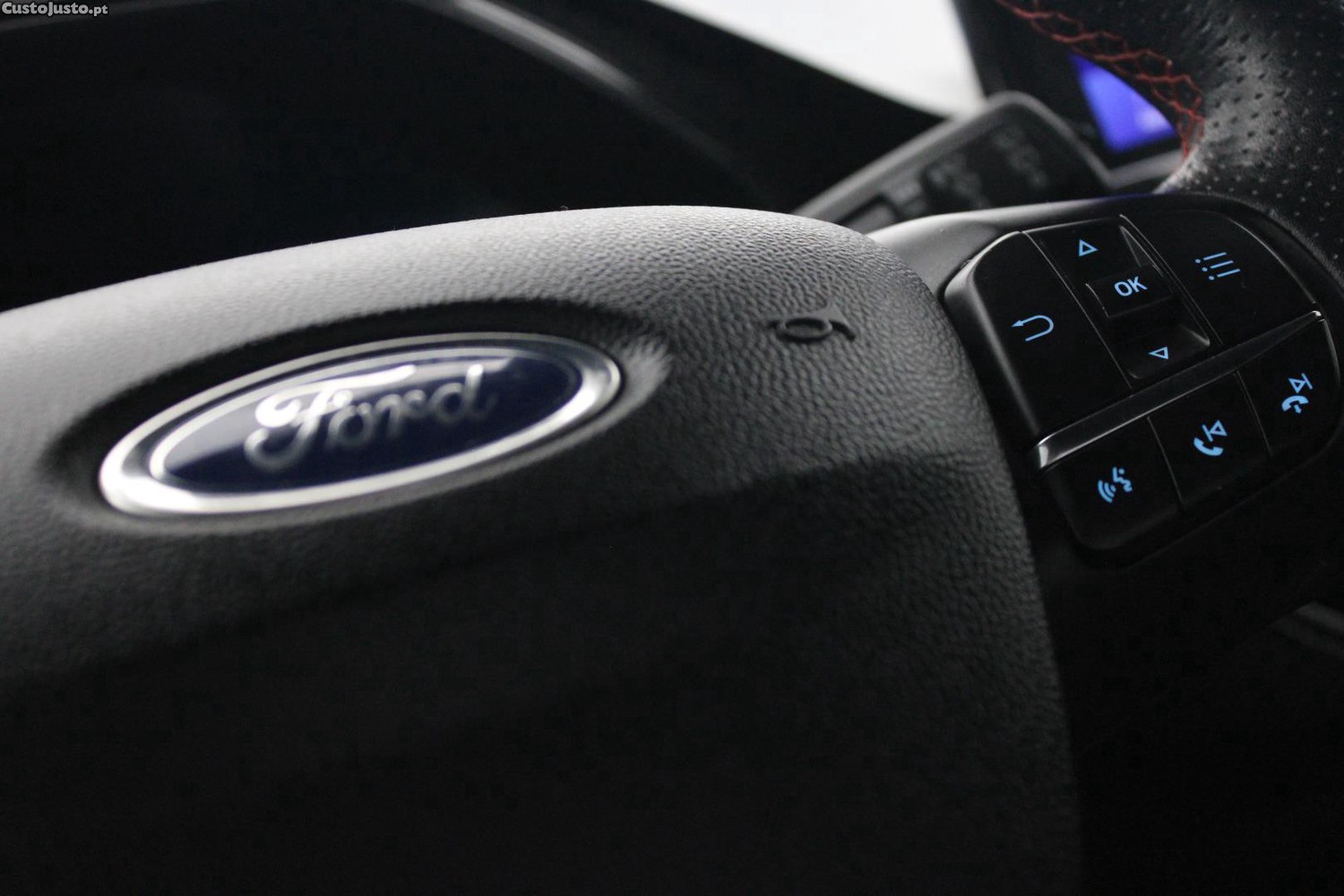 Ford Focus 1.0 ECOBOOST ST-LINE — fotografia 26