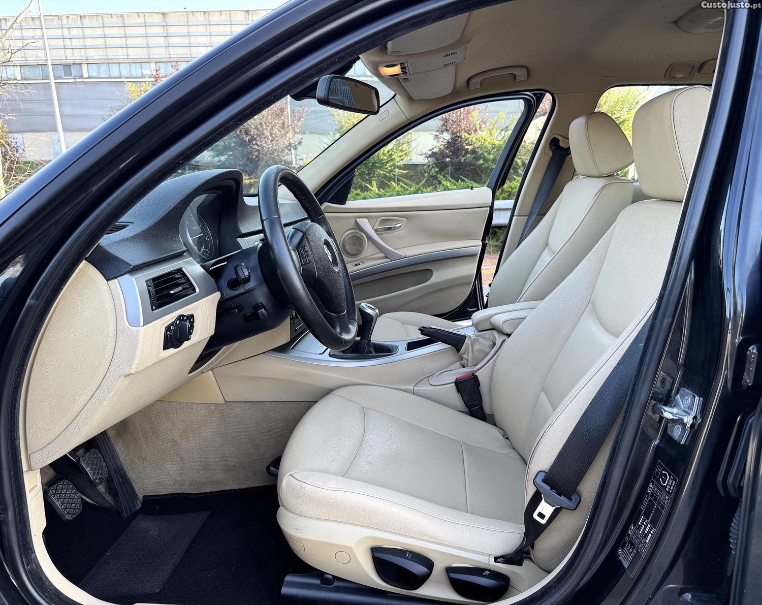 BMW 318 D Touring C/Nova — fotografia 2